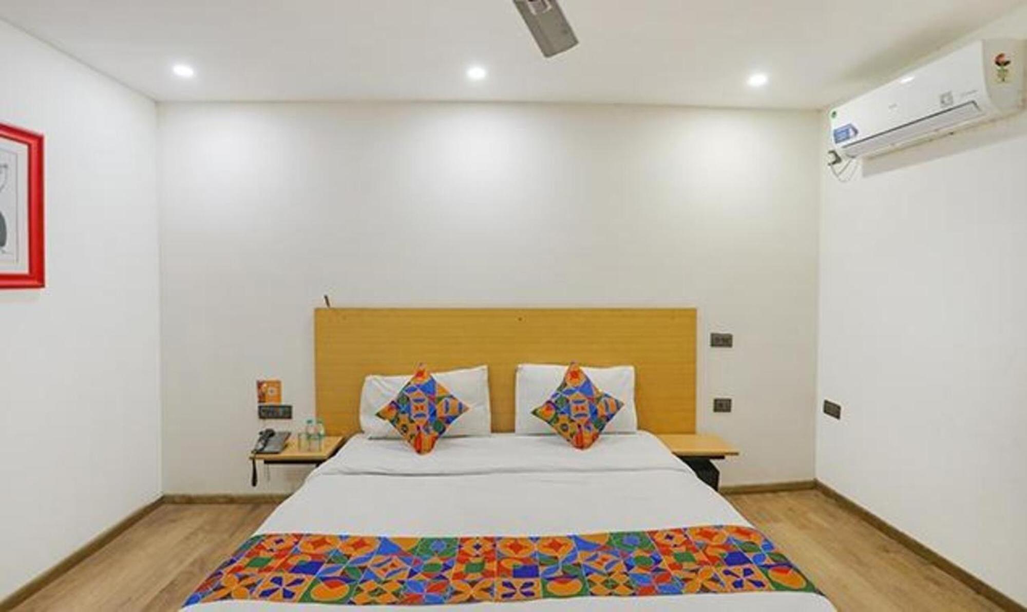 Fabhotel F9 Sector 58 Noida Esterno foto