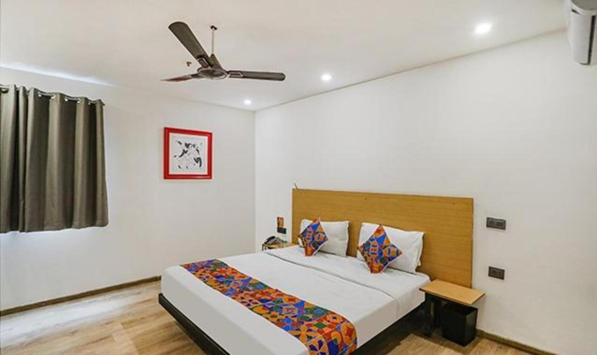 Fabhotel F9 Sector 58 Noida Esterno foto