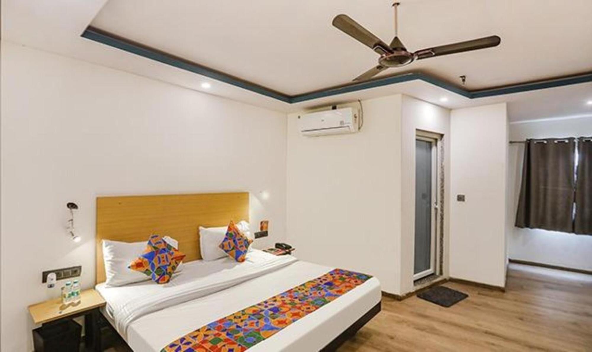 Fabhotel F9 Sector 58 Noida Esterno foto